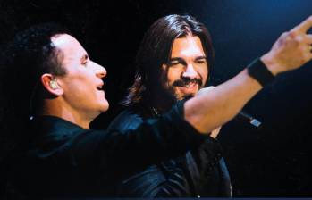 Con Mujeres divinas comenzó la serenata para las madres de Juanes y Fonseca