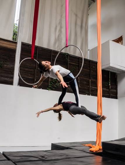 A partir de los tres años puede ingresar a Kuailé Danza Aérea.