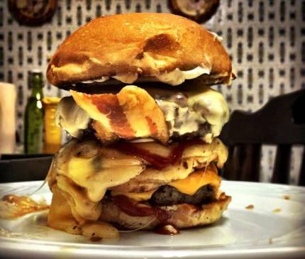 Estas son algunas imágenes que han sido compartidas en la red social de las fotografías con la etiqueta #FoodPorn. FOTOs Cortesía: @guiadohamburguer, @doll_fangirl_food y @juuchaine.