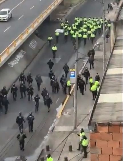 Por primera vez, Claudia López envía al Esmad para detener el bloqueo de vías en Bogotá. FOTO: Captura de video