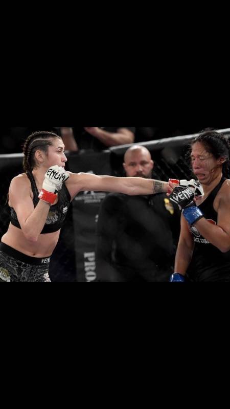 La brasileña resistió el castigo hasta el final para definir la pelea por la decisión de los jueces. FOTO CORTESÍA SABINA MAZO