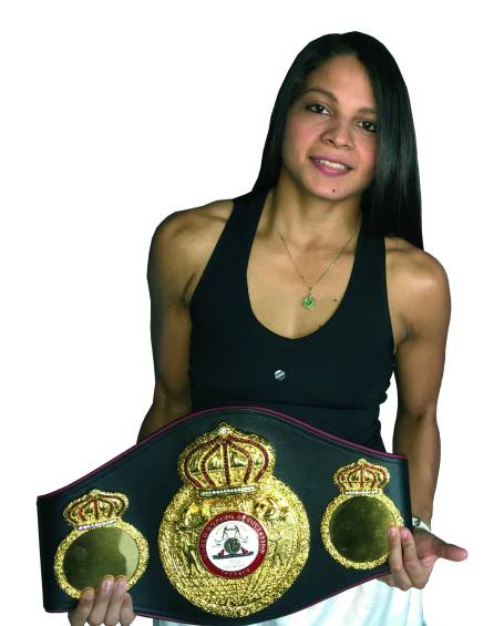 Ella es Dayana Cordero, la campeona mundial de boxeo, división 118 libras AMB. FOTO cortesía