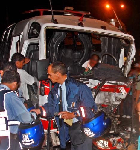 Henry Agudelo - Como una excelente persona calificaron los amigos a Roberto Rojas Hern&#225;ndez, muerto en el choque registrado la noche del domingo en la Avenida Guayabal con la calle 11Sur.