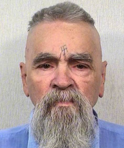 Manson tiene 82 años y está condenado a cadena perpetua por sus crímenes en Estados Unidos. FOTO AP