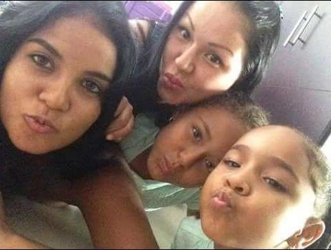 De izquierda a derecha: Maira Catalina, Paola y las pequeñas Nicol y Dana; en el círculo, alias “Lucker”. FOTOS cortesía