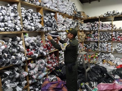 En golpe al contrabando en Medellín, decomisan mercancía por más de $400 millones