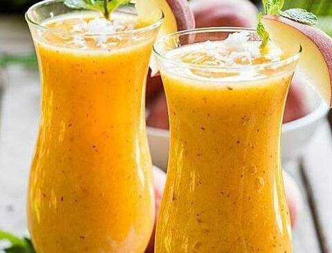 Daiquirí de durazno y coco