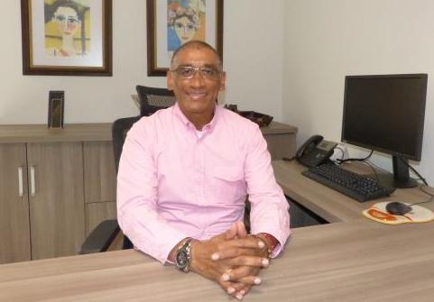 Mario Fernando Córdoba Pérez remplazará a Gabriel Mauricio Vélez Giraldo, quien estuvo a cargo del Hospital General de Medellín desde febrero. FOTO CORTESÍA