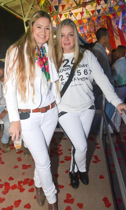 Chacha Posada y Margarita Gómez. Foto Cámara Lúcida.