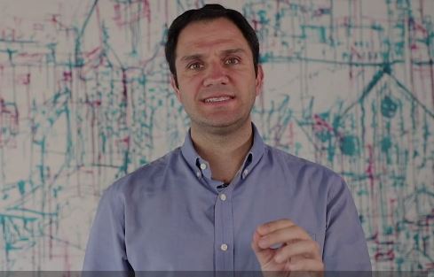 Juan David Valderrama es candidato a la Alcaldía de Medellín por el movimiento Todos Juntos. FOTO: Captura de video