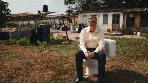La fundación de Bill Gates está trabajando desde 2011 en la reinvención del inodoro. FOTO: captura de video en Twitter @BillGates