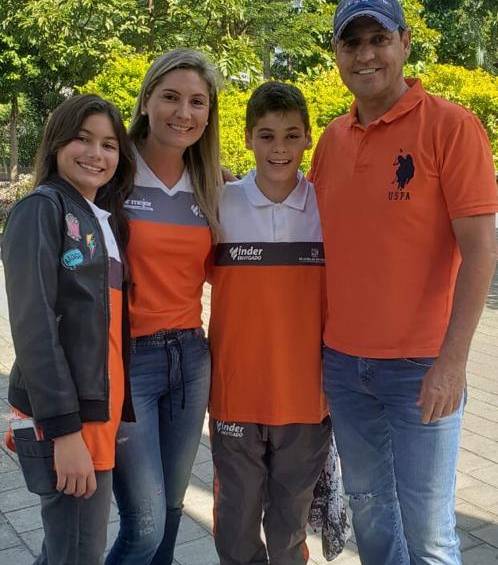 Tomás dejó legado del fútbol atrás para construir el suyo en el básquet
