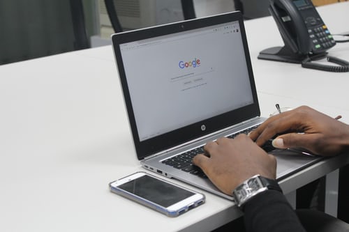 Google es la dueña de la plataforma de videos Youtube y del servicio en la nube Google Drive. Foto: Unsplash