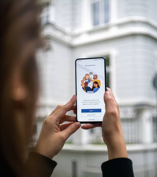 Las fallas se causaron por un cambio en los servidores de Microsoft. Foto: Mika Baumeister vía Unsplash
