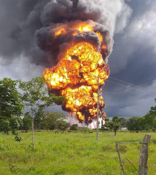 Atentado terrorista contra una plataforma petrolera en Arauca. FOTO: Cortesía Ecopetrol.