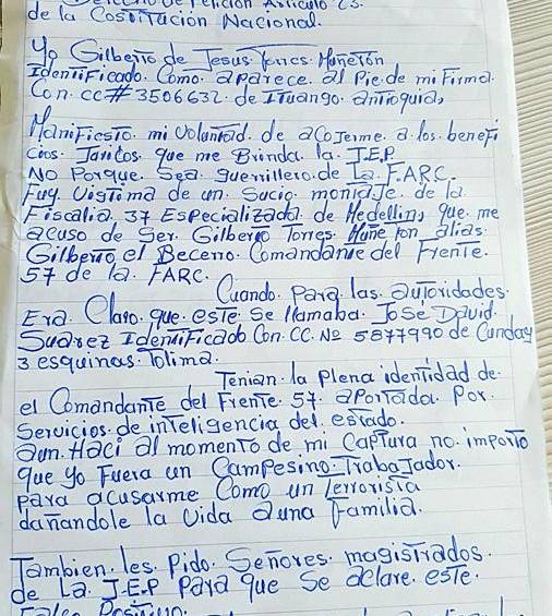 En la carta escrita a mano, don Gilberto Torres Muñetón pide que llamen a la compañera sentimental de alias “el Becerro” para que testifique a su favor.