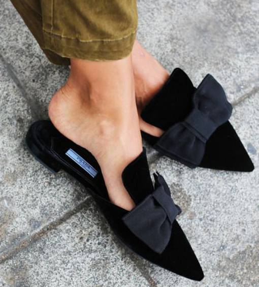 Zapatos en punta y sin talón. Los suecos o zapatos sin talón serán tendencia, así como los tacones en punta. FOTO Cortesía