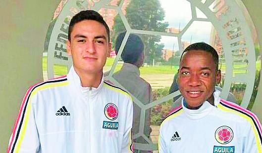 Ever Valencia, nacido en Villavicencio y Eduard Atuesta, de Vélez, Santander, debutaron este año como profesionales con el Independiente Medellín. FOTO Cortesía-Dim