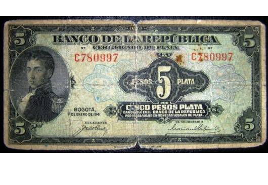 Los billetes de ahora no dicen oro, porque ya no hay respaldo en este metal. Este ejemplar muestra que el respaldo también fue en plata.