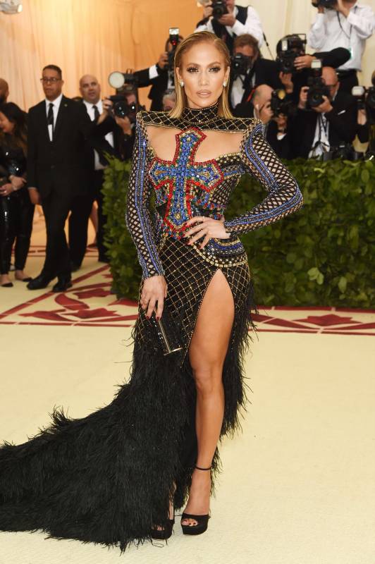 Jennifer López en Balmain. FOTO AFP