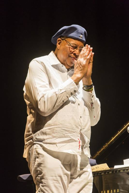 El Festival Internacional MedeJazz tuvo su gran noche el viernes con la presentación en el Teatro Metropolitano de Medellín del pianista cubano Chucho Valdés. FOTO: CARLOS VELÁSQUEZ