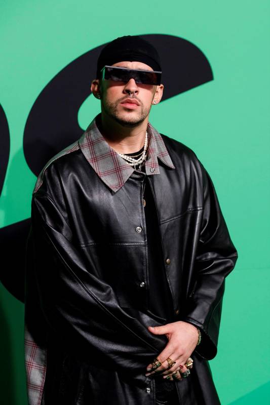 El reguetonero puertorriqueño Bad Bunny fue el artista más premiado. Entre sus reconocimientos está el de Artista más agregado a playlist. FOTO EFE