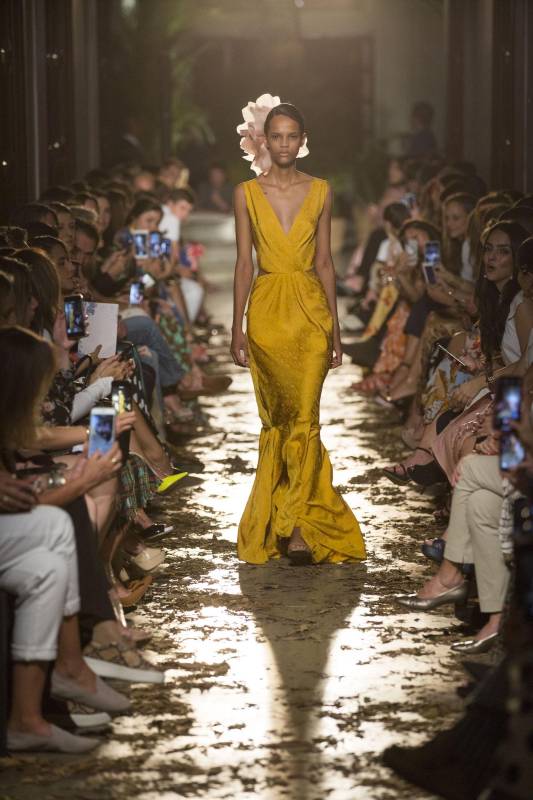 Parte de la colección la había presentado en Nueva York, 30 piezas fueron nuevas para Colombiamoda. FOTO Edwin Bustamante.