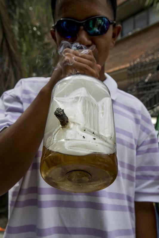 En esta versión, el lema de la marcha es #LegalizalaTuMismo, en lo que parece ser una invitación al autocultivo de marihuana. Foto: Santiago Mesa