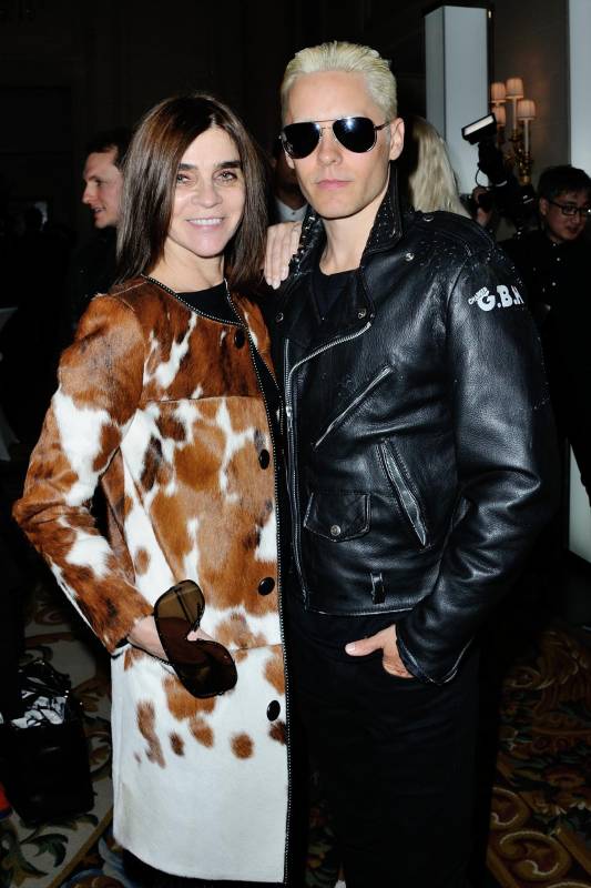 Carine Roitfeld y Jared Leto en la fiesta de Samsung, en el Georges V Hotel, durante la semana de la moda de París. FOTO AP