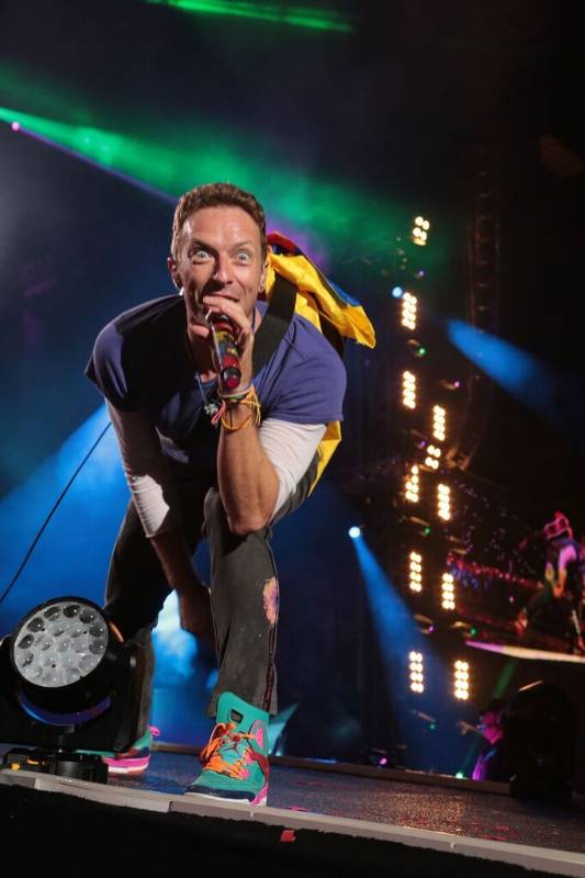 Chris Martin, de 39 años, derrochó energía en el escenario. FOTO Cortesía Ocesa