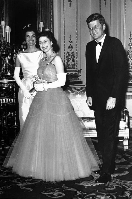 Con John F. Kennedy y su esposa Jackeline el 5 de junio de 1961. FOTO Archivo