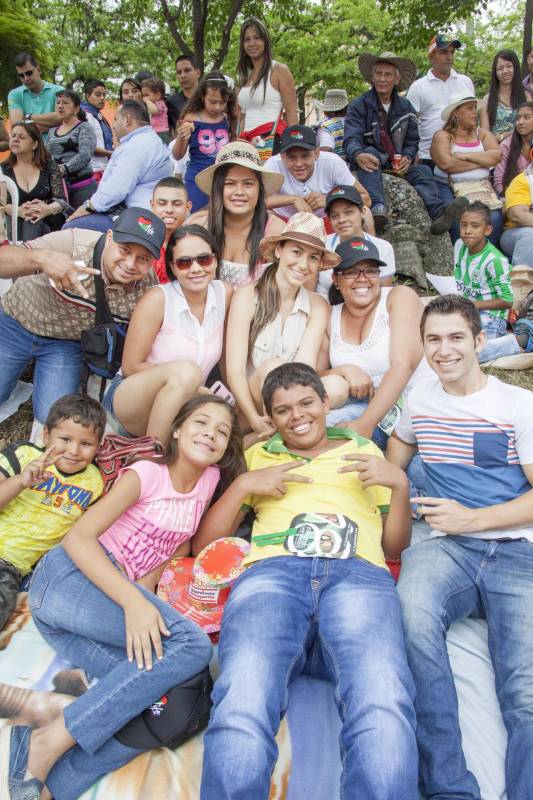 Asistentes al Desfile de Silleteros. FOTO MARIO VALENCIA.