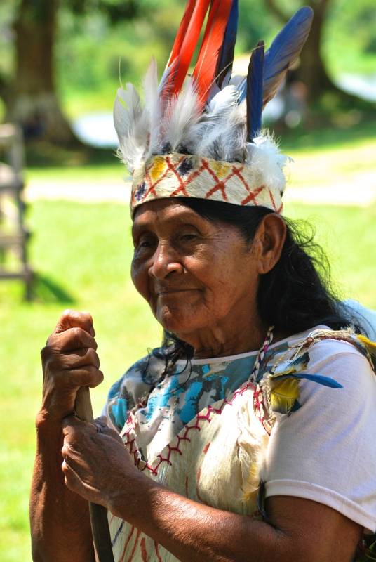 Retratos de las diferentes mujeres en Latinoamérica para descubrir sus diferencias. Tan diferentes y en el fondo tan iguales. Trabajo gráfico logrado en Perú, Bolivia y el Amazonas colombiano. Foto: Adriana Goenaga. Si desea participar ingrese a www.elcolombiano.com/mimejorclic