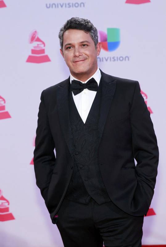 Alejandro Sanz recibió un galardón por su álbum Sirope. FOTO Reuters