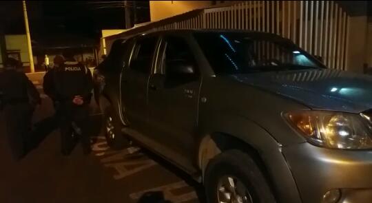 Esta es la camioneta en la que se transportaban el alcalde y su familia. FOTO CORTESÍA