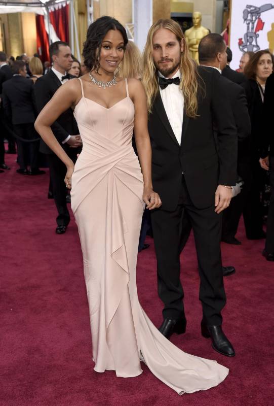 Zoe Saldana y Marco Perego. FOTO AP