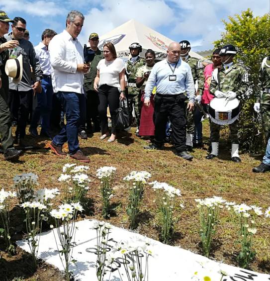 Duque durante su visita a Machuca. FOTO Manuel Saldarriaga, enviado especial Segovia 