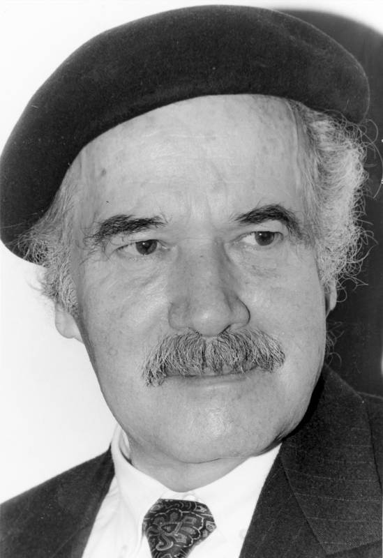 Además de ser un destacado novelista, Vallejo combinó las letras con la docencia y el periodismo. Ganador de un sin número de galardones, entre los que se destacan el premio Nadal de España con la novela El día señalado en 1964 y el Rómulo Gallegos con La casa de las dos palmas en 1988. Su amor por la literatura lo llevó a organizar, en colaboración con Alberto Aguirre y Carlos Castro Saavedra, el Primer Festival del Libro Antioqueño en 1961.