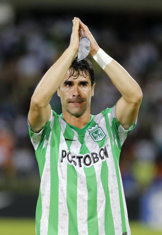 Juan Pablo Ángel ingresó sobre el final del partido y dio por terminada su carrera como profesional a los 39 años. FOTO JUAN ANTONIO SÁNCHEZ