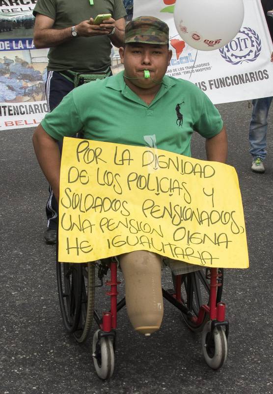 La marcha tenía como principal objetivo manifestarse contra las políticas económicas del presidente Juan Manuel Santos. FOTO Robinson Saénz