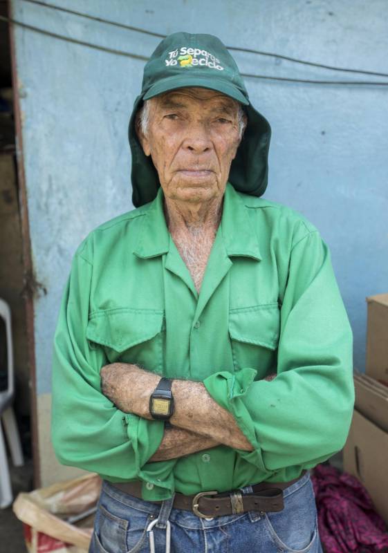 Los aseadores mantienen la ciudad limpia y evitan así que la salubridad sea un problema más. 
