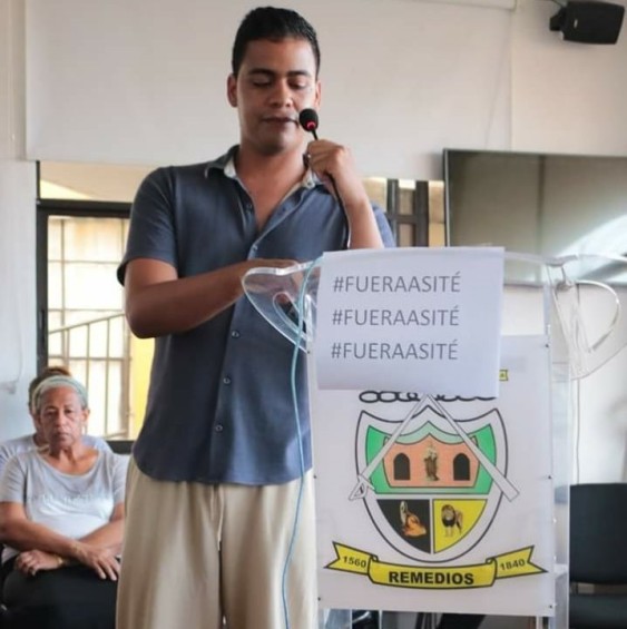 La particular protesta de un concejal en Remedios por falta de agua
