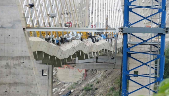 Así luce el puente Hisgaura, ubicado en Santander.