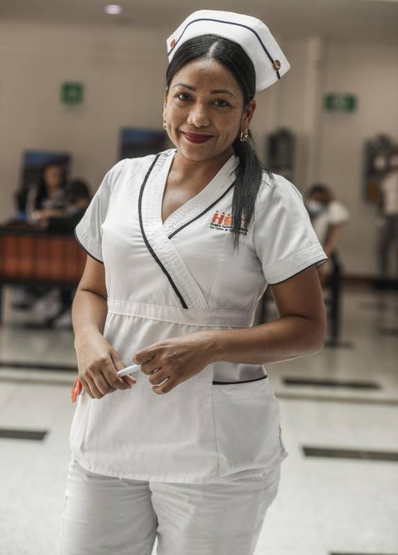 Los trabajadores de la salud son fundamentales para atender a los pacientes enfermos y para evitar mayores contagios. 