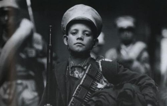 Una de las fotografías más reconocidas de este periodo histórico es la del “niño soldado” Antonio Gómez.