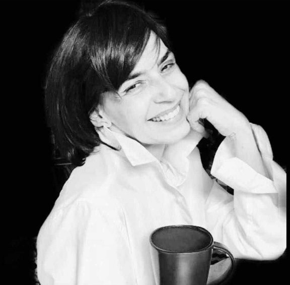 Broseliana Hernández, tuvo una exitosa trayectoria en el cine, el teatro y la televisión de Cuba. Foto tomada del Twitter de la artista. 