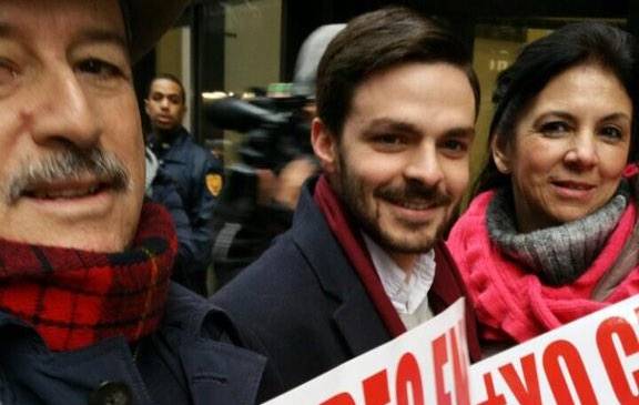 Diez horas duró el interrogatorio que cumplió David Zuluaga en el consulado de Colombia en Nueva York. FOTO @ErikaSalamanca