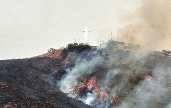 Las razones que provocaron el fuego son materia de investigación. FOTO Colprensa