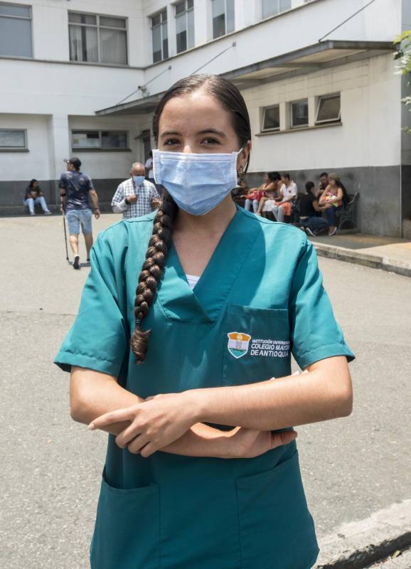 Los trabajadores de la salud son fundamentales para atender a los pacientes enfermos y para evitar mayores contagios. 