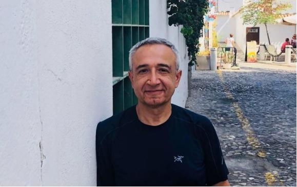 El profesor turco Ramasan Gencay estaba desaparecido en Medellín desde el pasado 6 de diciembre. FOTO FACEBOOK RAMO GENCAY